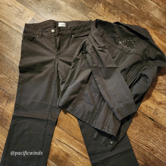 Chico's Denim - 2 PIECES! CHICOS BROWN DENIM EMBELLISHED JEANS SIZE 0.5 REG MATCHING JACKET ☆